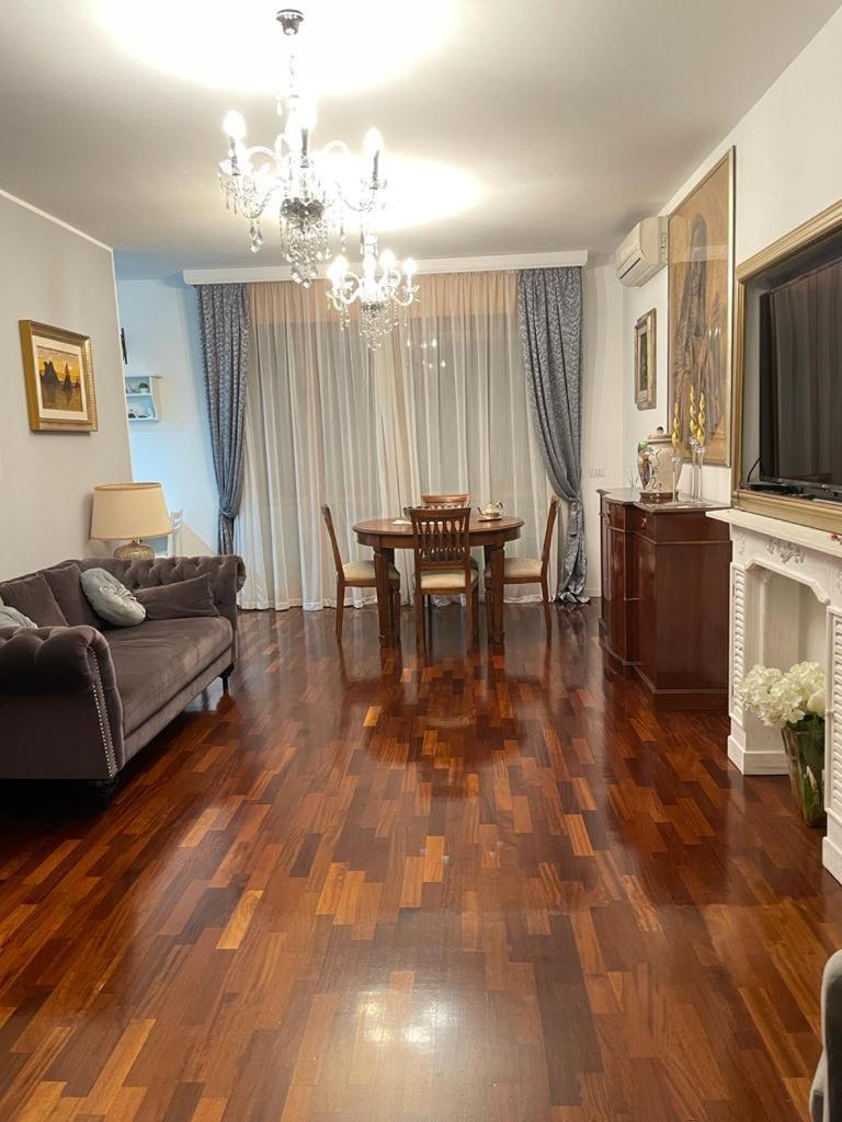Casa Eur Torrino Appartamento Roma